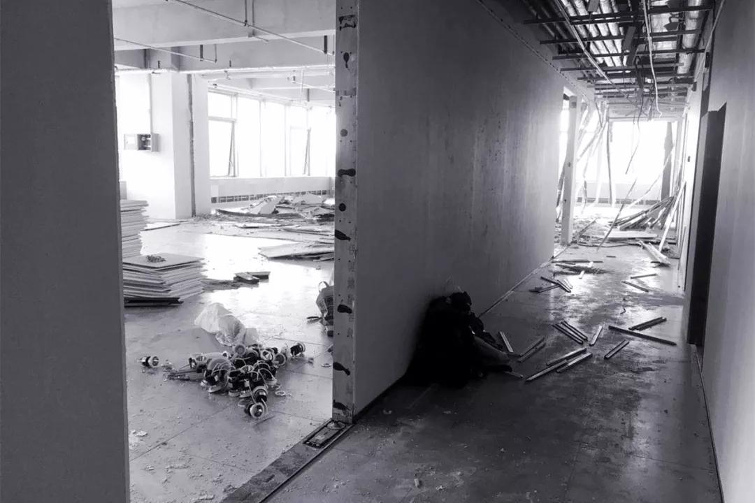 Teamworking共享办公室接待前台现场施工图