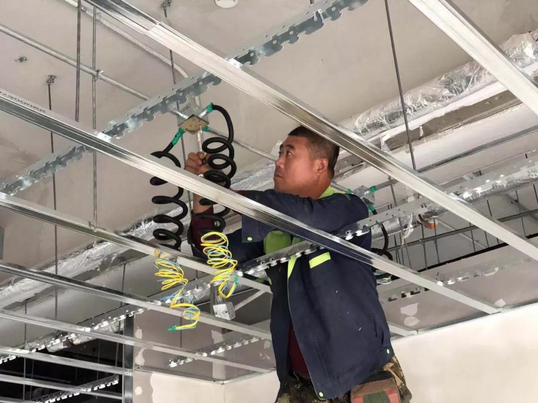 Teamworking共享办公室现场施工图